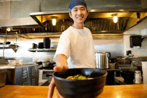 東京都中華料理店でグルメサイト依存から脱却！自然な会員獲得とコスト削減を同時実現